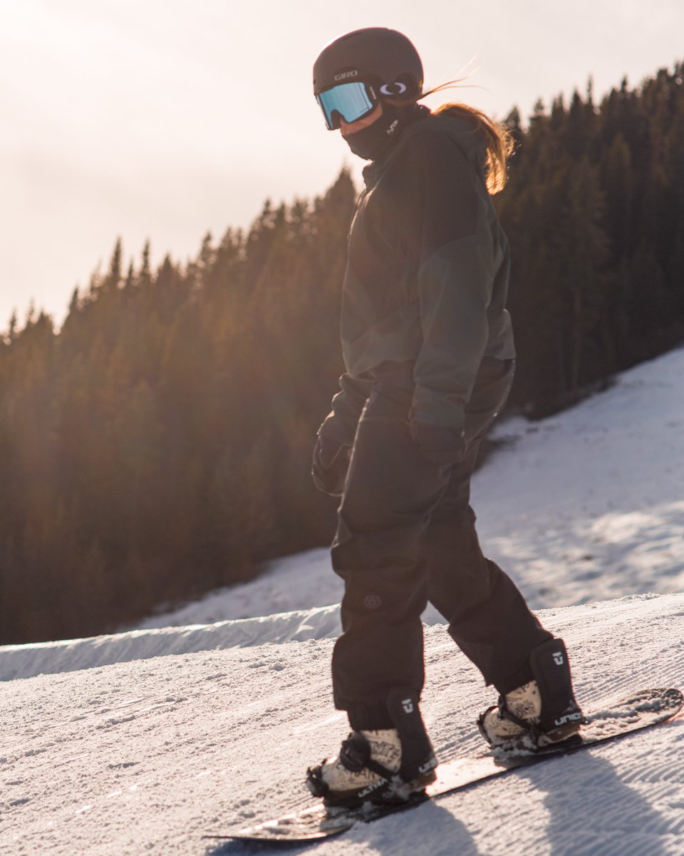 nonstopsnow's tweet photo. A fun session at @mtnorquay last season. One of three resorts we ride across @skibig3, Norquay keeps things fresh with tree-lined laps, fun groomers, and a vibe all its own.⁠ https://t.co/QmKTFjLDUu