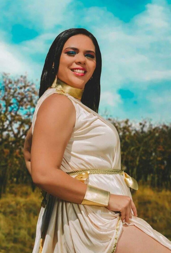 madameandariega's tweet image. "Detrás de cada mujer existe una historia que la convierte en guerrera."
#TBT