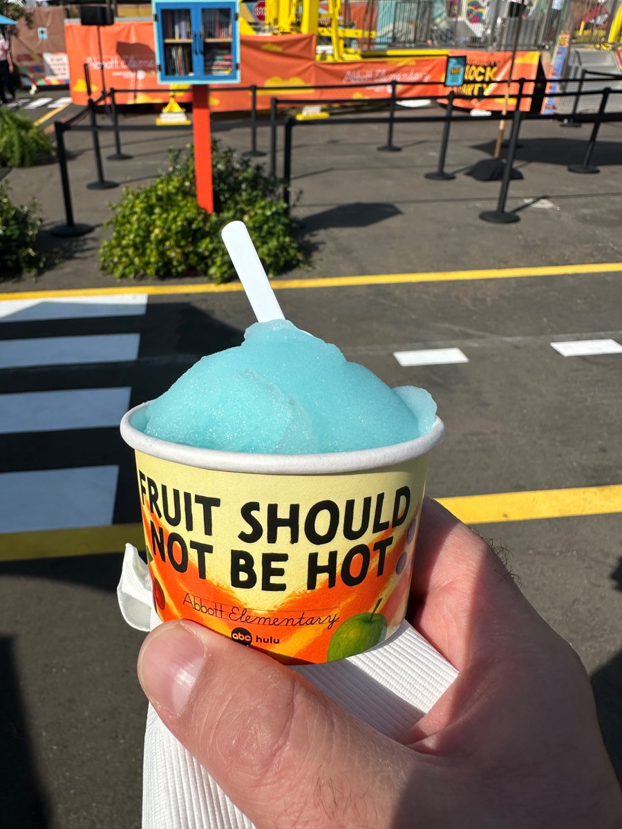 TheEricGoldman's tweet image. Another fun #AbbottElementary activation mixing some familiar stuff with new stuff. The Extra Credit Cotton Candy flavor ice was delicious!! #SDCC