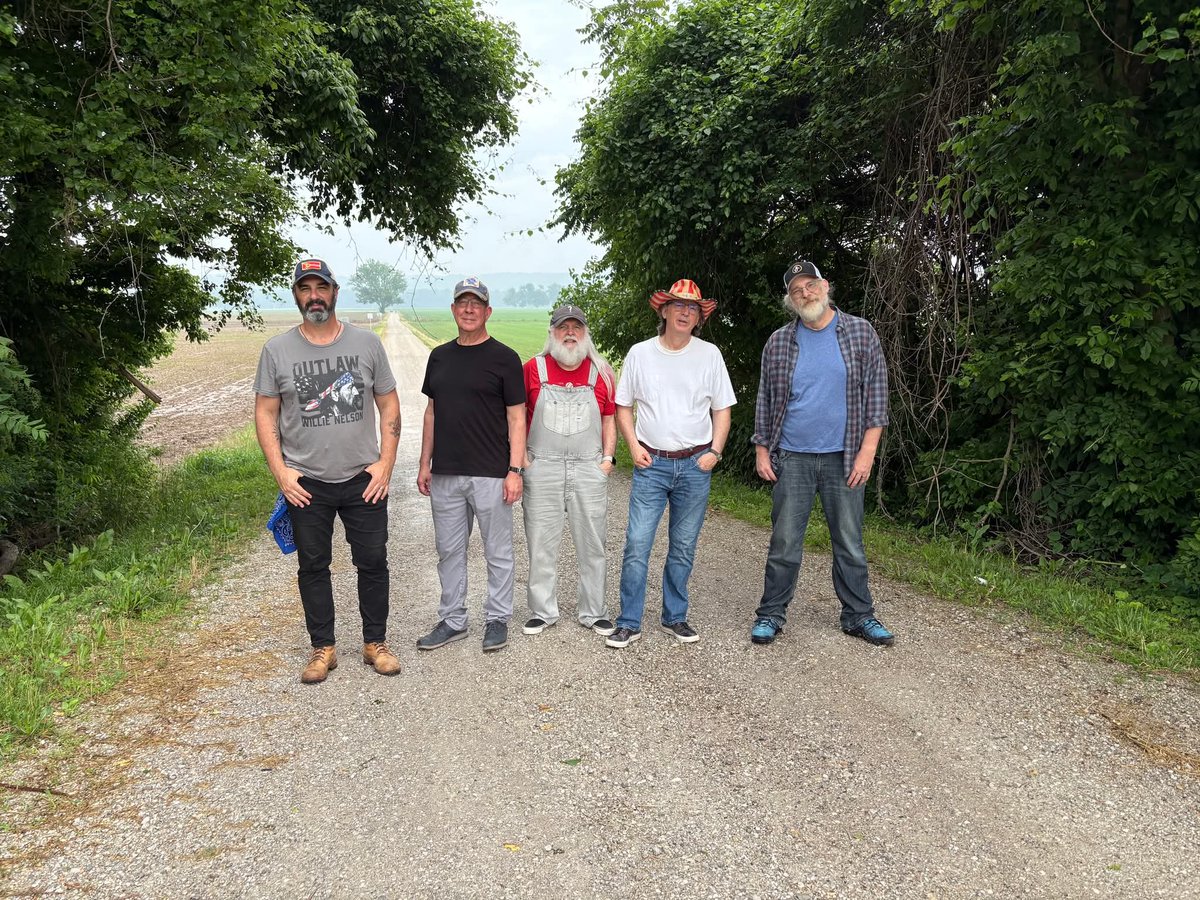 FairmountPk's tweet image. TONIGHT ๐ถ Atomic Junction hits the stage at Longshots at 6 PM!
Get ready for good vibes, great music, and cold drinks ๐ป๐ธ
๐ Longshots | โฐ 6PM
#AtomicJunction #LiveMusic #LongshotsNights #FairmountPark
