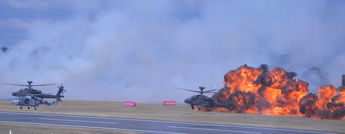 Mali_AvGeek's tweet image. #RIAT25 #Apache #Wildcat
Shout out to the Fire Crews who were unsung heroes after the Apaches and Wildcat blew up the airfield! π