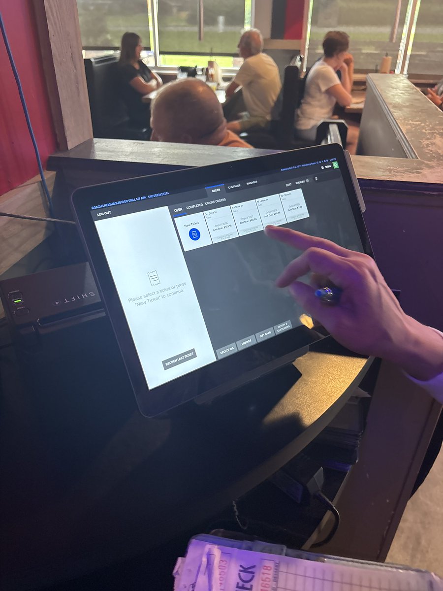 JLee_skytab's tweet photo. Coach’s Neighborhood Grill in Mt Airy, NC has changed another location over to @SkyTabPOS Powered by @Shift4!  Staff and management are in love with the POS and are so thankful for their new system! https://t.co/DQ54wGJWfE