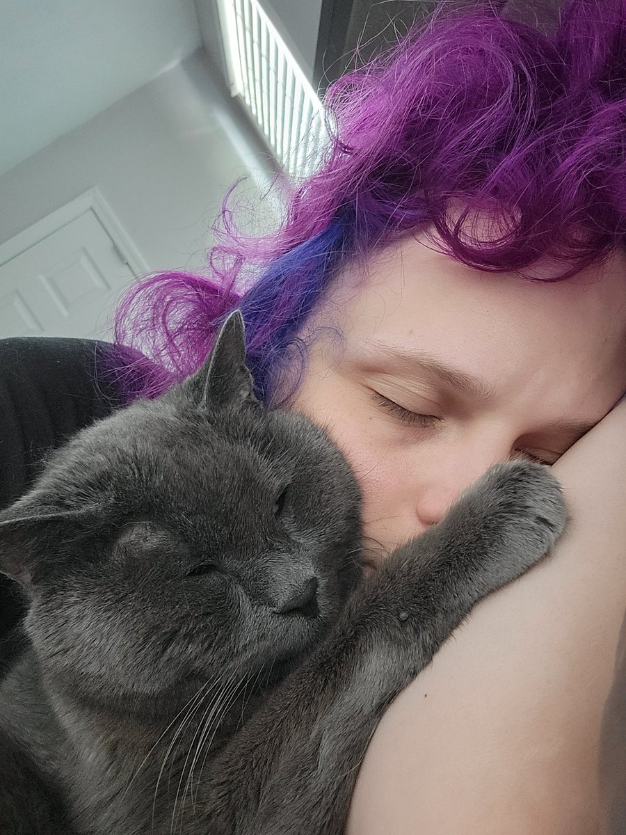 ElizaSheetposts's tweet image. It might be 2 in the afternoon but we&apos;re eepy....