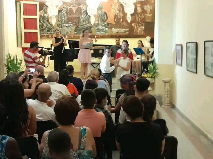 YaniselSanchez4's tweet image. El Centro Provincial de Patrimonio Cultural de #CiegodeAvila Felicita al colectivo del Museo de Artes Decorativas por su aniversario XXIII de fundado.
 🎉Muchas Felicidades y esperemos que pronto pueda reabrir sus puertas❤️
#patrimonioavileño 
#CiegoEn26 
#patrimoniocultural