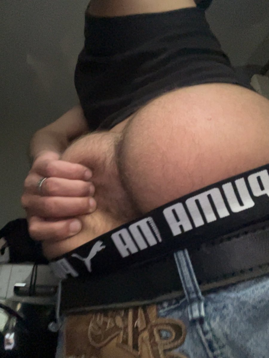 kiss the tip                            or hole 🫣

#nsfw #freakteen #cali #latino