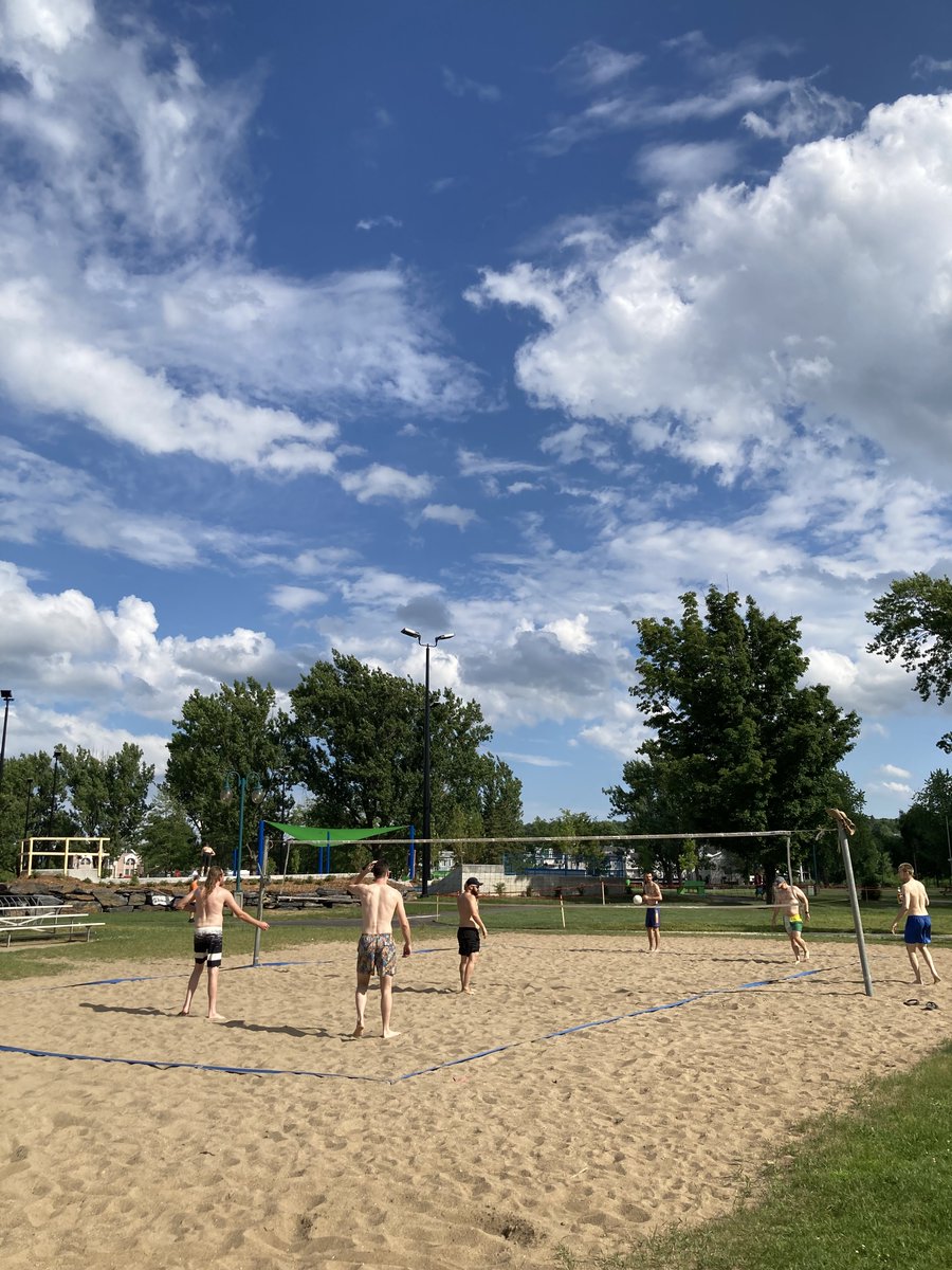Last week our Canada &amp; US teams met in Montreal for our 2025 offsite—strategy, team building, and some serious fun: 🏎️ go-karting, 🏐 beach volleyball, 🎯 workshops &amp; more. Plus gifts for the team—and a birthday shoutout to David! 🎉 #startuplife #teambuilding #workhardplayhard