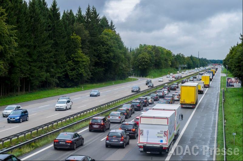 cleanenergywire's tweet image. German climate progress “insufficient” to meet post-2040 targets – leaked government report
Country on track to miss targets by a significant margin, according to ministry assessment
cleanenergywire.org/news/german-cl…