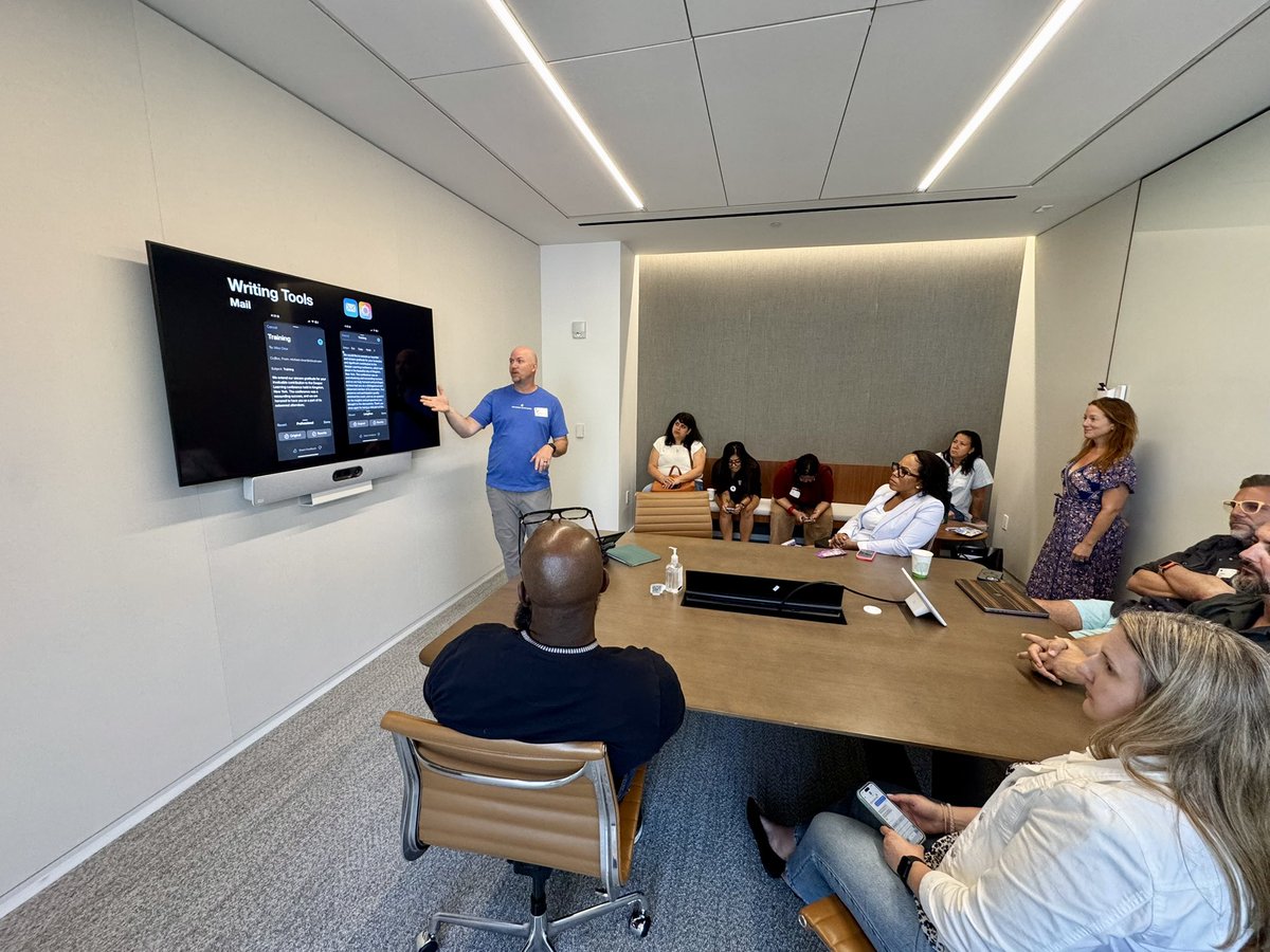 Always_clicking's tweet image. Apple Education Community Meatup today at Apple’s NYC offices. I had a great time seeing friends, trying new things and presenting on Apple Intelligence.