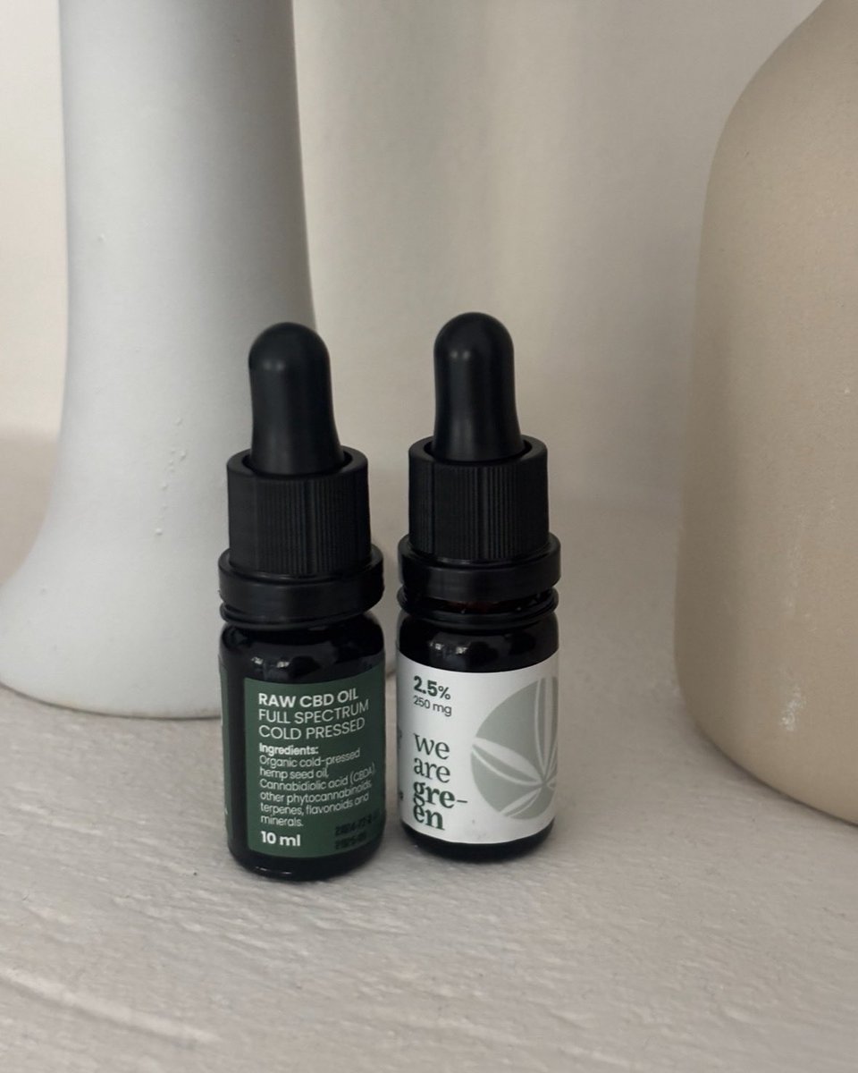 sacredshop369's tweet photo. WE ARE GREEN💚
Hos Sacred Shop bliver vores CBD olier udvundet skånsomt ved koldpresning for maksimal virkning🌱

✨Mærk selv forskellen. Bestil idag hos https://t.co/sRFHslQtfb✨
#sacredshop #sacredliving #sacredcontent https://t.co/uFBLghguO6