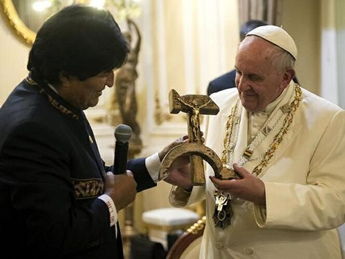 Catholatin's tweet image. Our shepherds set down the Rod and the Staff after Vatican't II . . . so that they could pick up the hammer and sickle? Disgusting.
