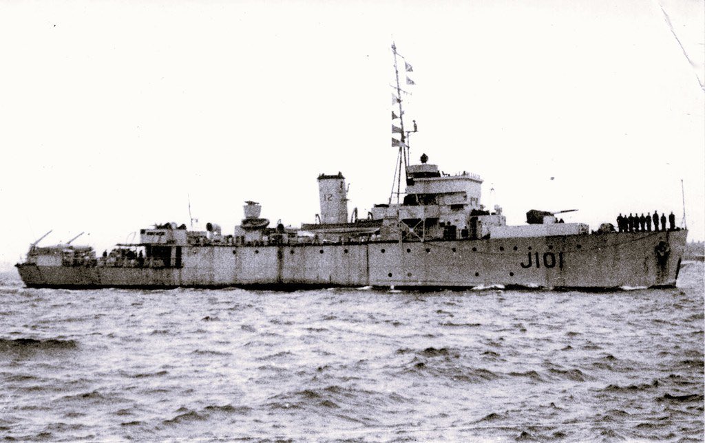 CdrEricson's tweet image. Algerine (Turbine engined) class minesweeper HMS Albacore (J 101): Laid down 24.07.41.