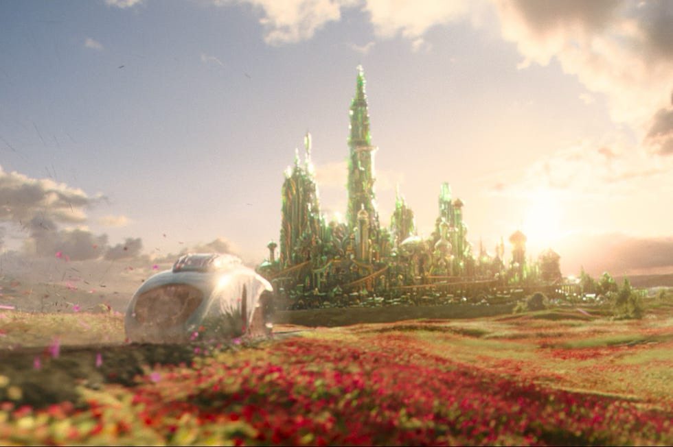 assemblers_'s tweet image. whatever y’all do… do NOT bring lex luthor to the emerald city. just don’t do it.