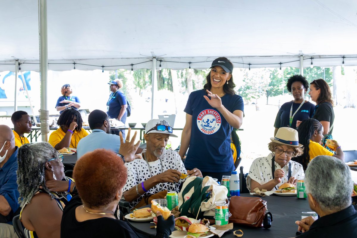 MsMarySheffield's tweet image. I was thrilled to treat our District 5 seniors to a joyful day at the @detroitzoo with free transportation, a delicious lunch, and plenty of smiles. 🐒

We spent the day exploring and connecting because our elders deserve to be valued and truly celebrated! ♥️