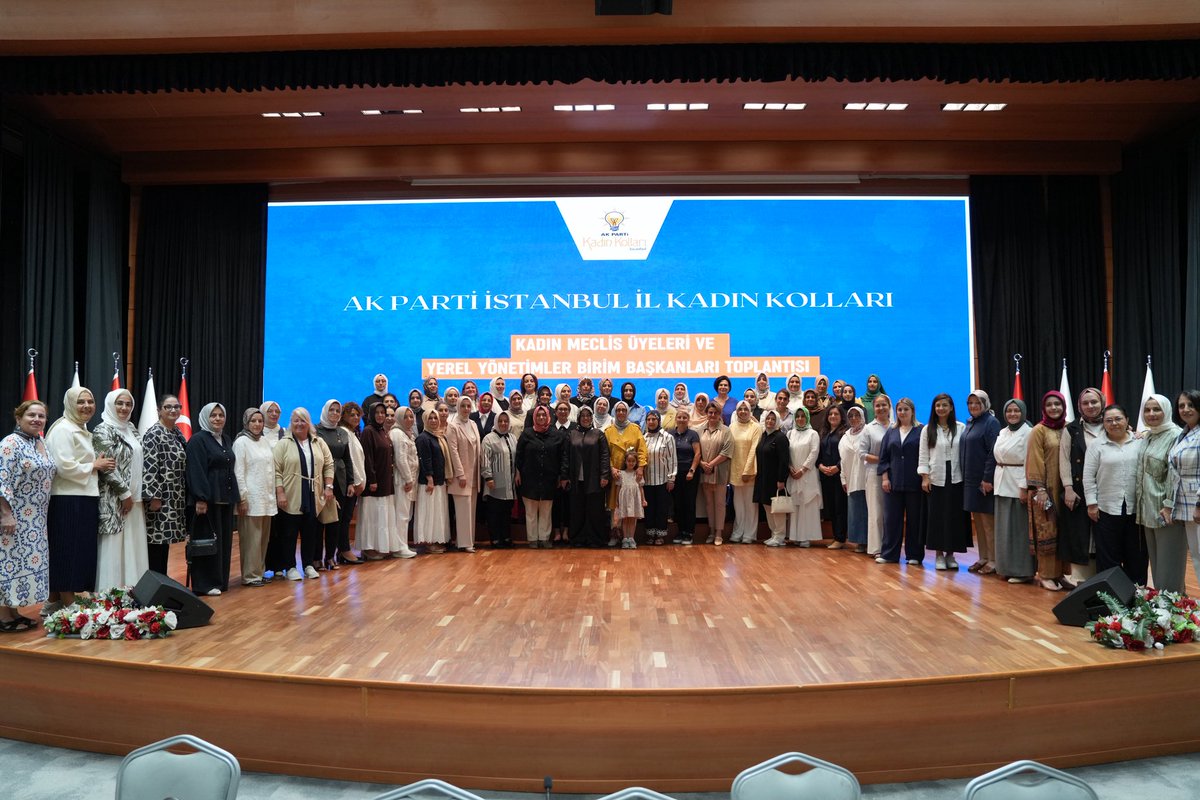 Kadının yereldeki gücünü büyütmeye, sözünü daha da gür duyurmaya kararlıyız!

Genel Merkez Yerel Yönetimler Birim Başkanımız Sayın <a href="/mustafademir/">Mustafa Demir 🇹🇷</a>, Genel Merkez Kadın Kolları Yerel Yönetimler Birim Başkanımız <a href="/TulayKalav/">Tülay Kalav 🇹🇷</a> ve Başkanımız <a href="/salihademirer/">Saliha DEMİRER</a>'in katılımlarıyla; Kadın Meclis