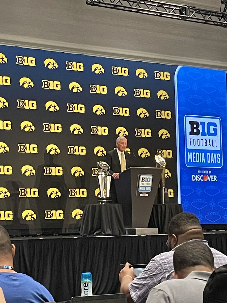 ‼️BIG DAY TODAY‼️

Kirk Ferentz joins the show at 2:45! Koen Entringer, Ethan Hurkett, and Logan Jones each join in the 3 o’clock hour. Talk at 2!

KXNO.com
