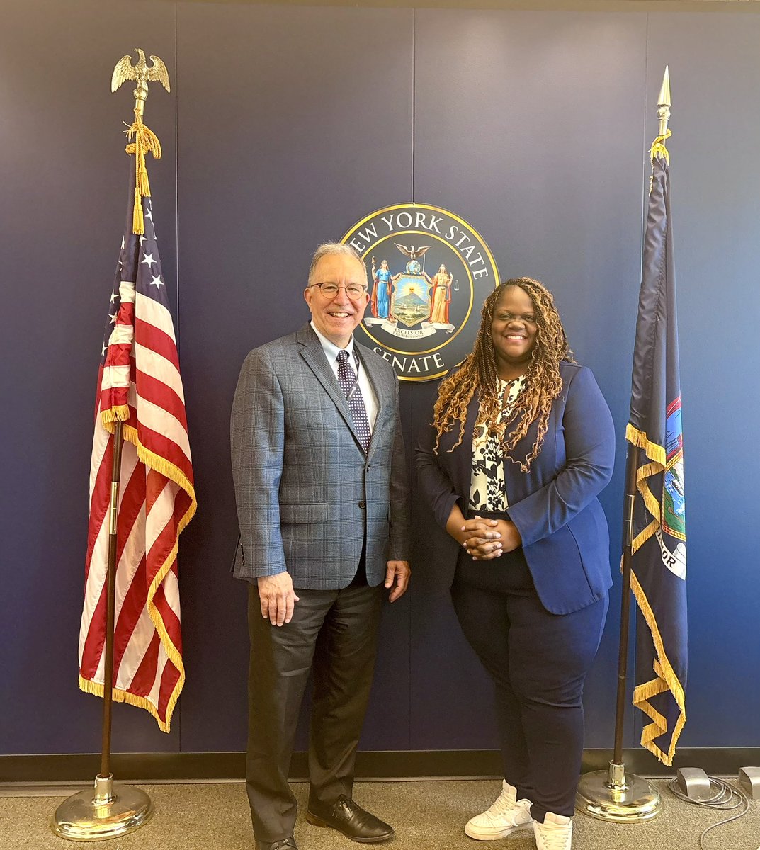 SenatorLeaWebb's tweet image. I was pleased to meet with the CEO of the Guthrie Clinic, which provides vital care across SD-52. I appreciated the chance to learn more about their important work and discuss ways to strengthen health care access and sustainability in our region. Thank you to the Guthrie team.