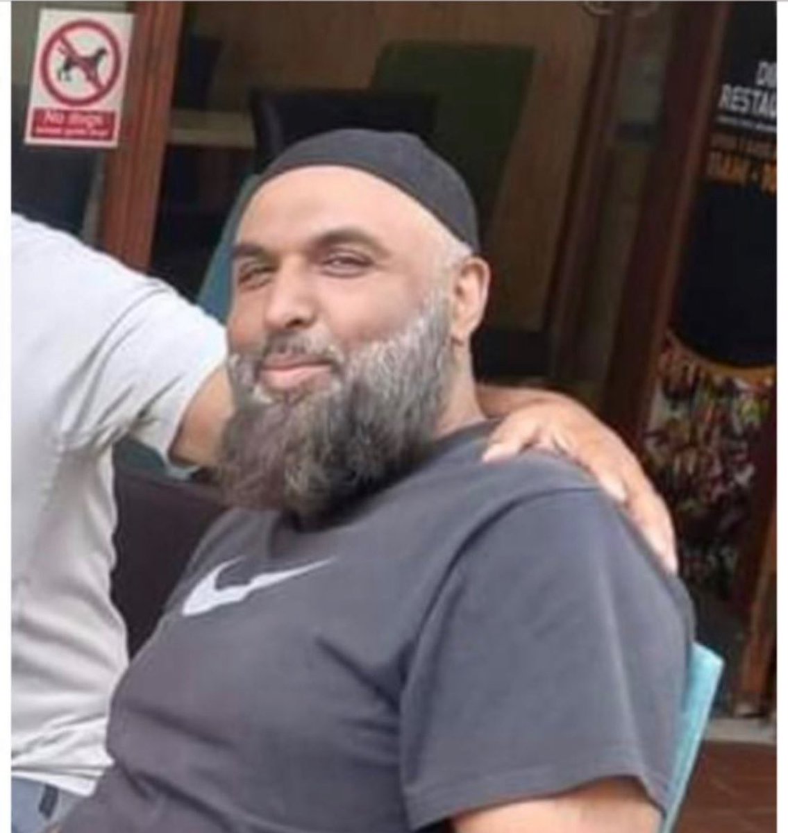 Telford_Escaper's tweet image. If I am killed it was 1 of 6 men. As they are the only ones I’ve publicly named. These men all raped me from 12yrs old. Pedo’s Nadim Ahmed, Khalid Hussain, Amjid Tuqir, Wajid Tuqir, Akhlaq Hussain or Zulifiqar Ahmed (check thread for other 2 face pics. 🧵)