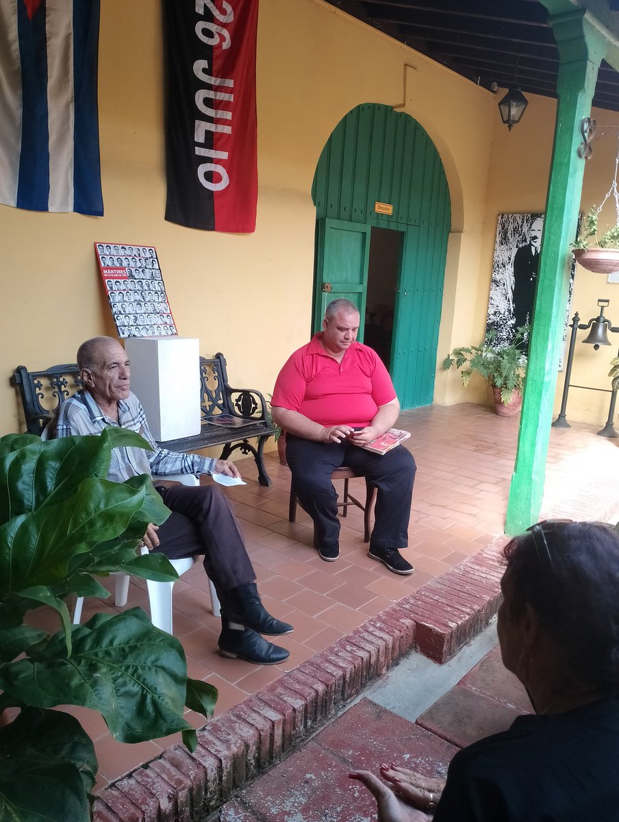 YaniselSanchez4's tweet image. El Museo Provincial Coronel Simón Reyes Hernández realizó un excelente conversatorio sobre  los sucesos del 26 de julio de 1953 a cargo del DrC Reynaldo Rafael Meneses Gardeazabal, profesor Titular de la Universidad Máximo Gómez Báez.
#CiegoEn26 
#Patrimomioavileño