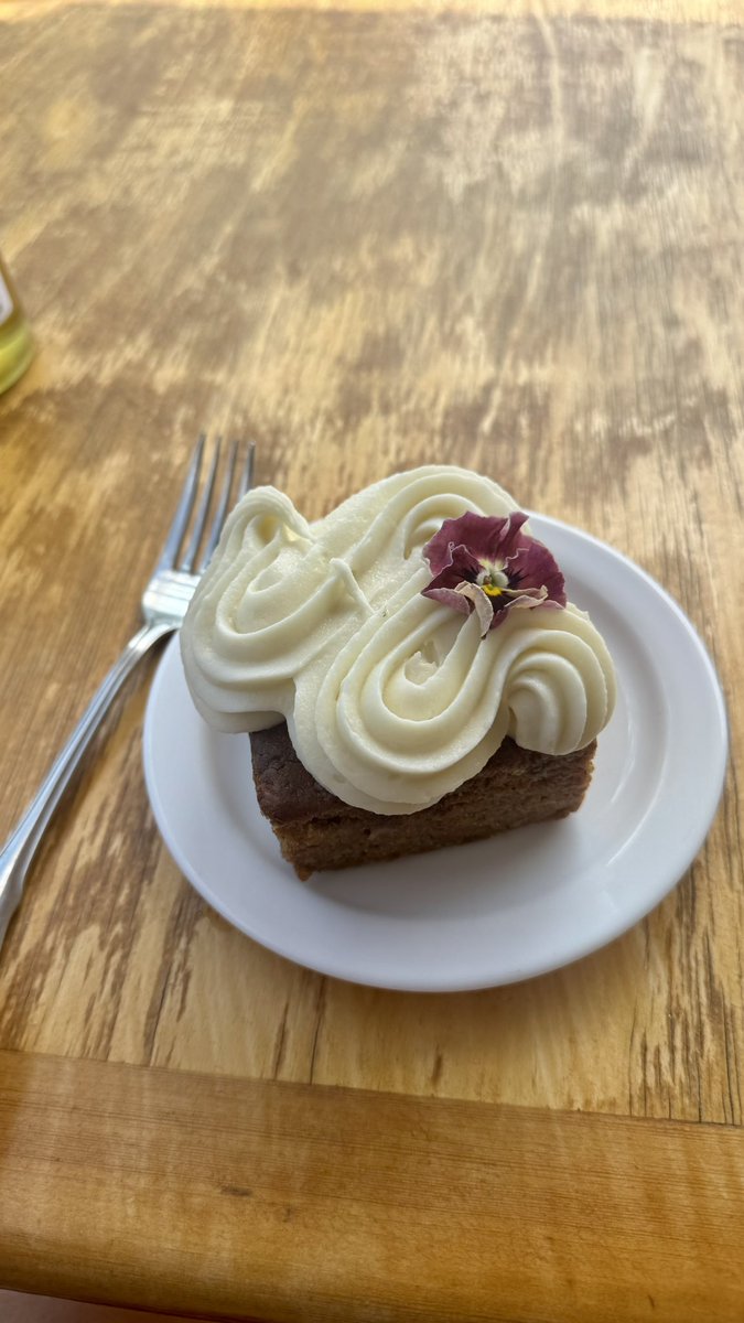 therawsol's tweet image. Maybe one day I will deny myself a treat, but today is not that day.