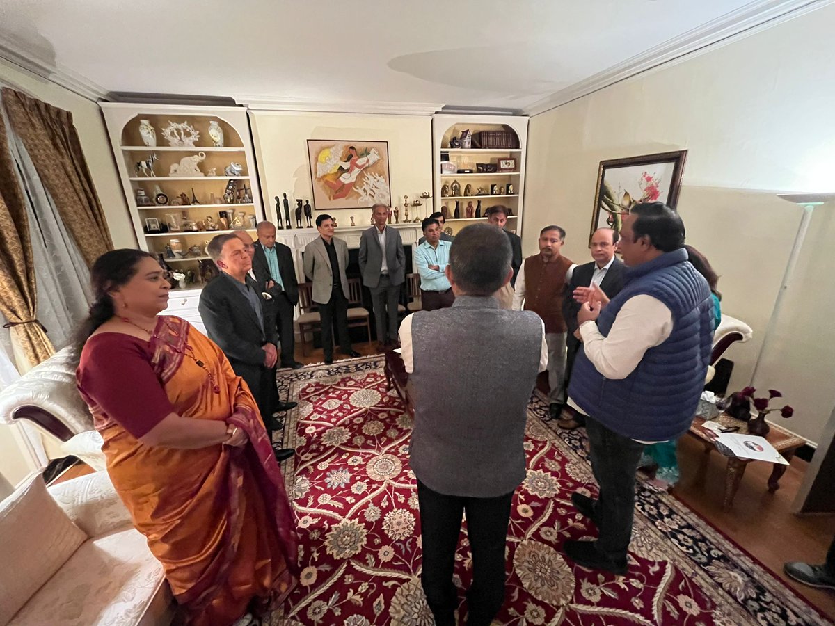 Adv. Ashish Shelar - ॲड. आशिष शेलार (@shelarashish) on Twitter photo Pleased to be hosted for dinner by <a href="/CGISFO/">India in SF</a> CG Srikar Reddy ji , Dep CG Rajesh ji, alongwith community leaders, entrepreneurs & leading citizens on my arrival in San Francisco.
I thanked them for the warm welcome & applauded the professional achievements of our Indian community Pleased to be hosted for dinner by <a href="/CGISFO/">India in SF</a> CG Srikar Reddy ji , Dep CG Rajesh ji, alongwith community leaders, entrepreneurs & leading citizens on my arrival in San Francisco.
I thanked them for the warm welcome & applauded the professional achievements of our Indian community