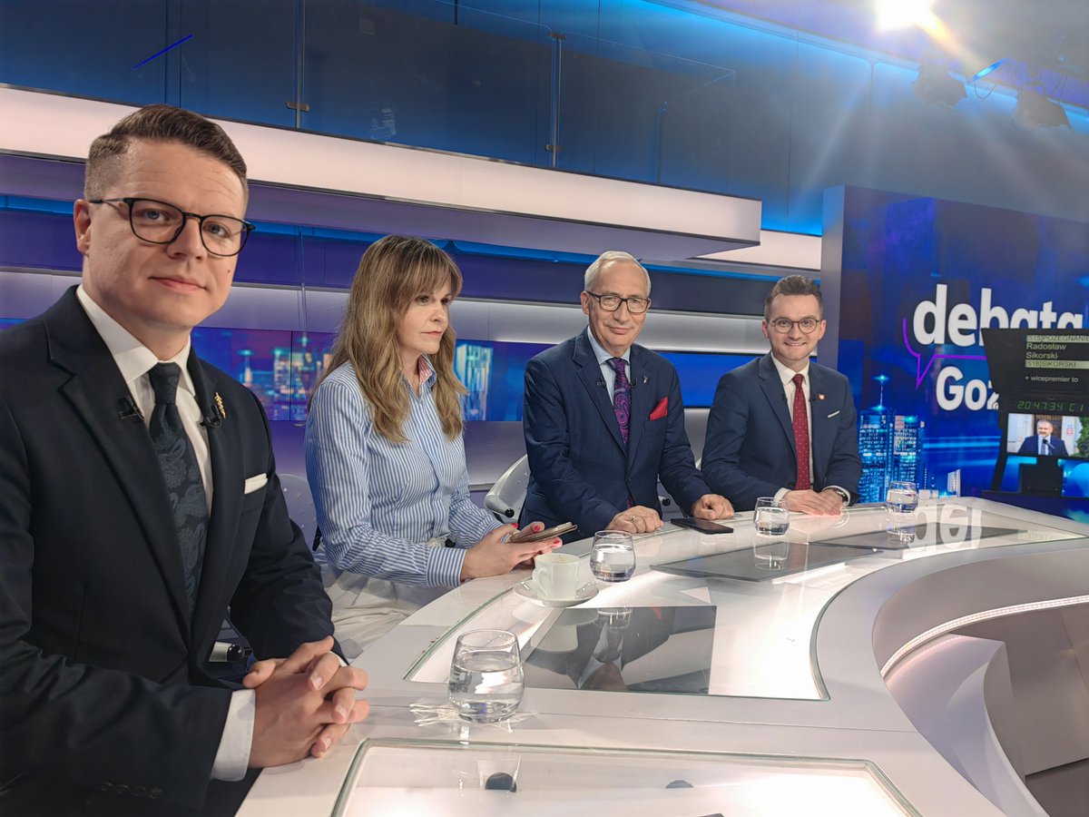 #debarltagozdyry
<a href="/dorota_olko/">Dorota Olko</a> 
<a href="/KaziSmolinski/">Kazimierz Smoliński</a> 
<a href="/adrian_witczak/">Adrian Witczak</a> 
<a href="/KSzymanskiKonf/">Krzysztof Szymański</a> 
<a href="/PolsatNewsPL/">PolsatNews.pl</a>