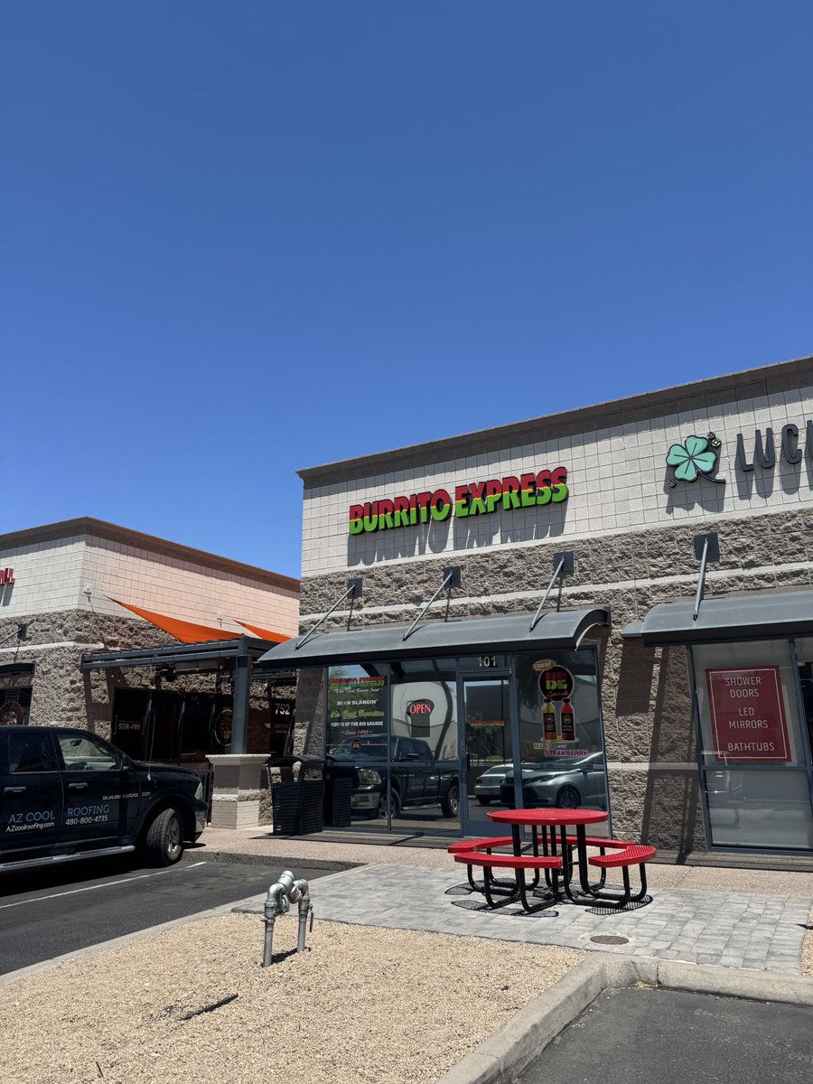 BoofingAddy's tweet image. Office is in walking distance LFG HOMIES. YAKTV @Burritoexp