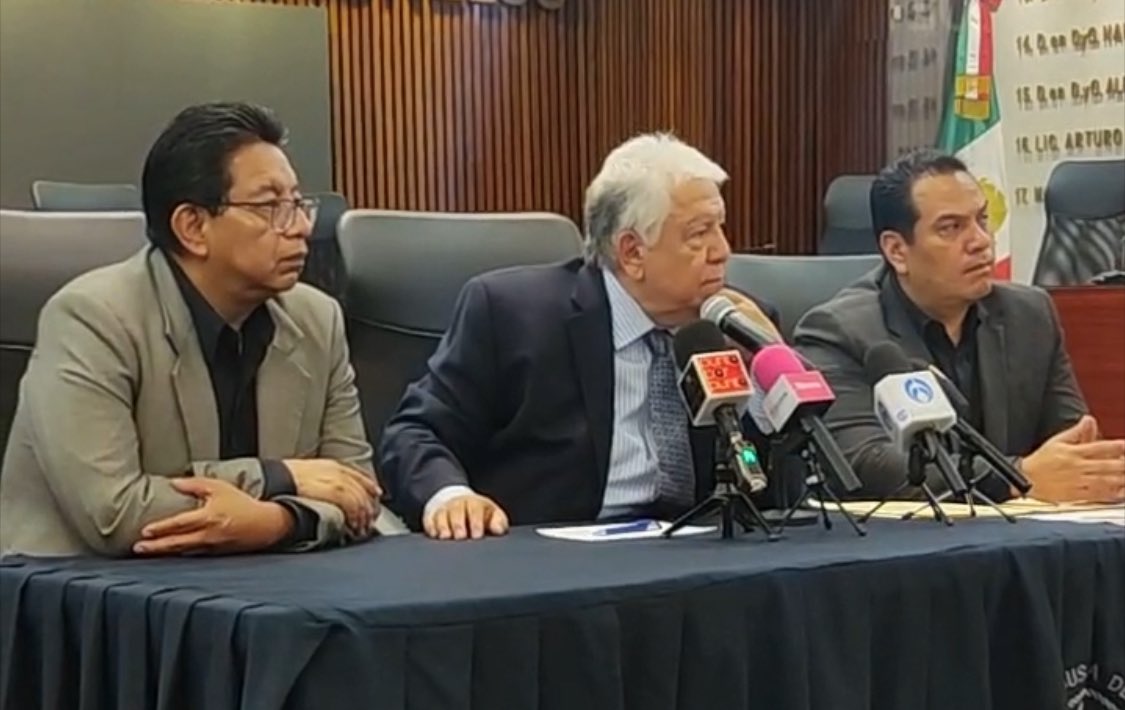 FISCALÍA DE MORELOS REALIZA CATEOS ILEGALES/ El magistrado presidente del <a href="/TSJMorelosOf/">TSJ Morelos OFICIAL</a>, Juan Emilio Elizalde, dejó entrever que la liberación de presuntos roba autos y narcomenudistas, pudo derivarse del incumplimiento de requisitos legales en los cateos de la <a href="/Fiscalia_Mor/">FISCALIA MORELOS</a>.