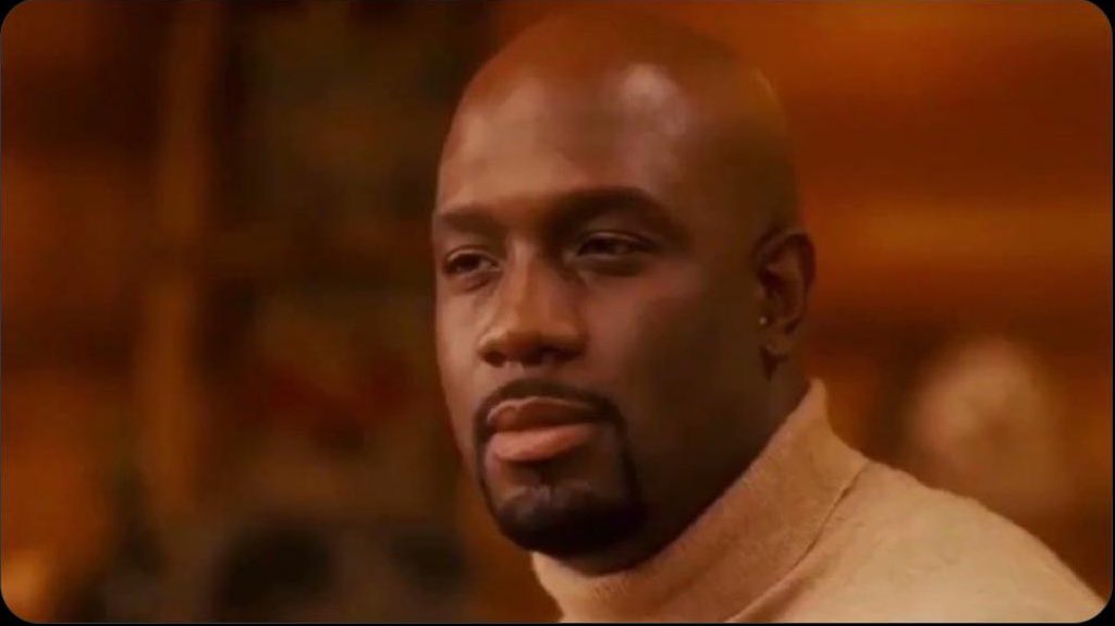 __Poisonivyyy's tweet image. When the family is talking about you at the function but you realize you're older now and can say what you want