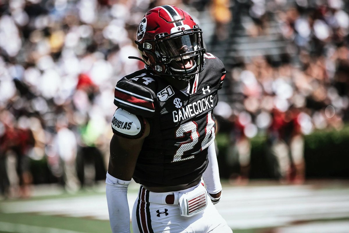 GCrecruitbase's tweet image. #Gamecocks with some of the coldest alternate uniforms in the game. 

Which uniform set is your favorite ?