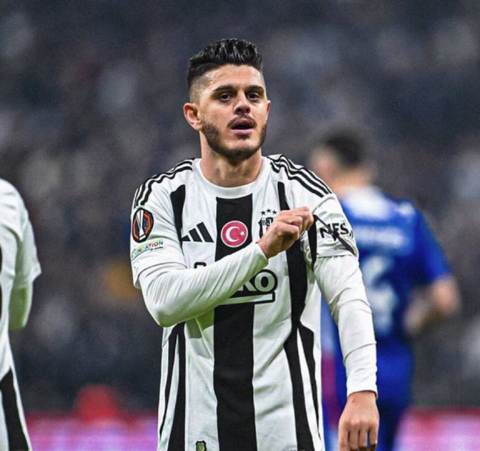 pas atamazsın, orta yapamazsın, adam geçemezsin ne boka yararsın milot rashica?
