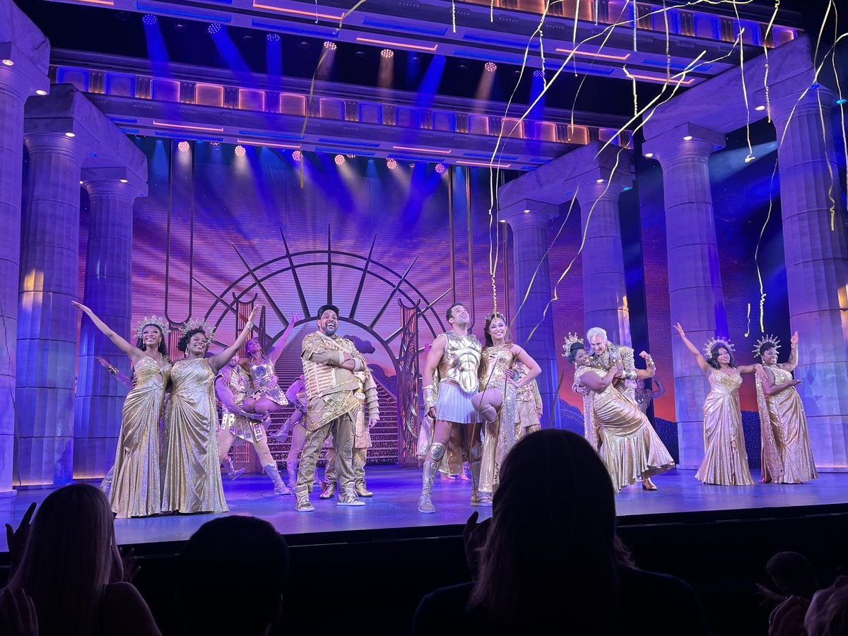 TJGriffiths's tweet image. Wow, what a show Hercules was: sets & costumes were amazing & the cast were phenomenal. Hard to pick any standouts but the muses were truly spectacular (kept thinking how cool it would be if they were there to narrate my life 😆). Great energy from the whole company!
