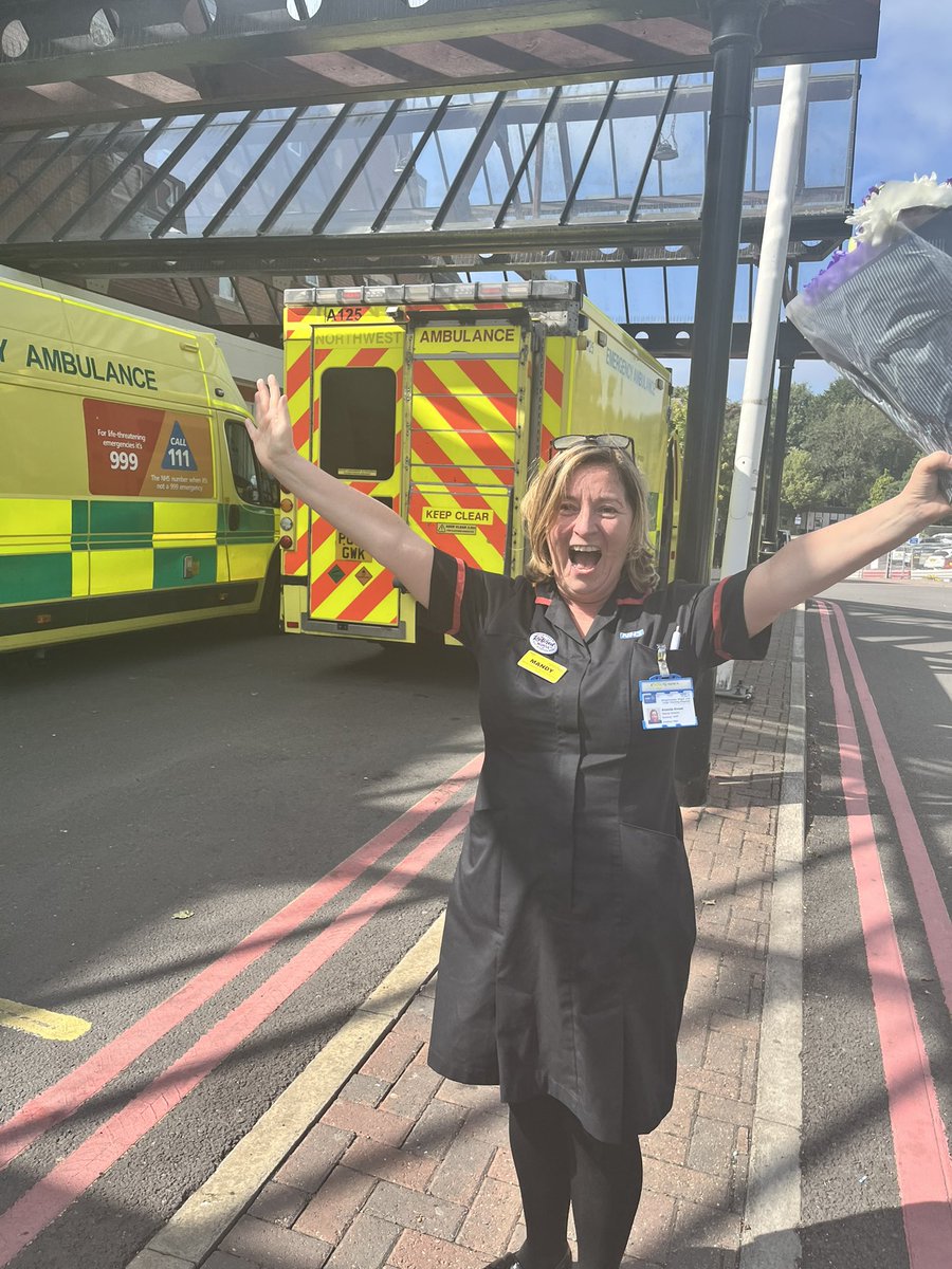murph_bongo's tweet image. Today we said goodbye to ED legend @Amandaahmed2 thank you for all your support and guidance over the years. I will miss being ‘Mandied’ so many laughs and tears 🙈 enjoy your well deserved retirement 🙌 @GemBurrows @Kim_Whiteside @laurenc42815008