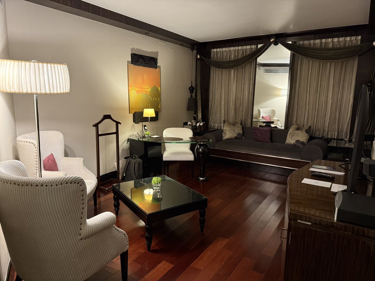 dhimantn's tweet image. Got to love the Opera suite. It’s become my new address in recent times. Never an ordinary day @SofitelMumbai ! The team is top notch!