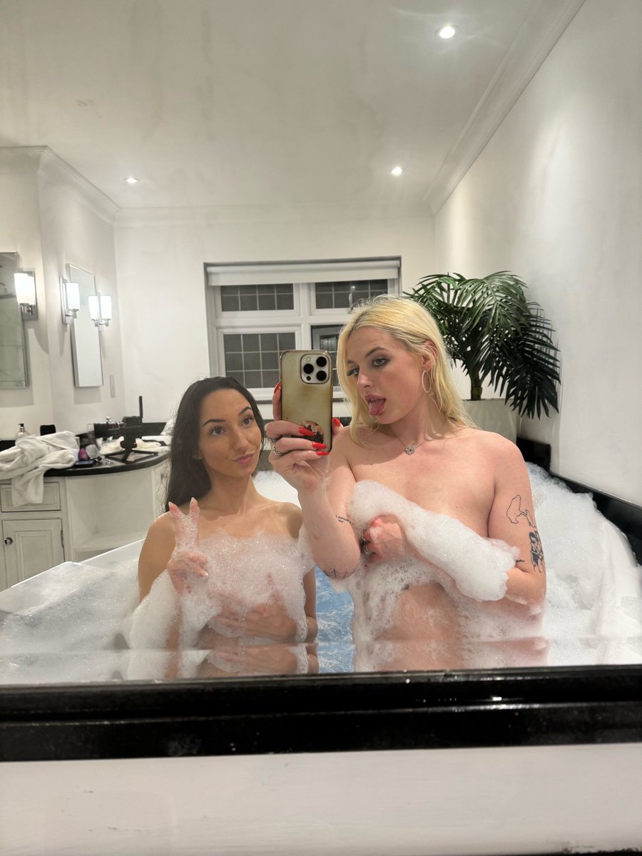 Kayleig72964698's tweet photo. https://t.co/4GCM3JRqwY
Half price now so you don’t have to miss our new vids together😈 #blondie #fyp #gg #contentcreators https://t.co/EkZBvutnip