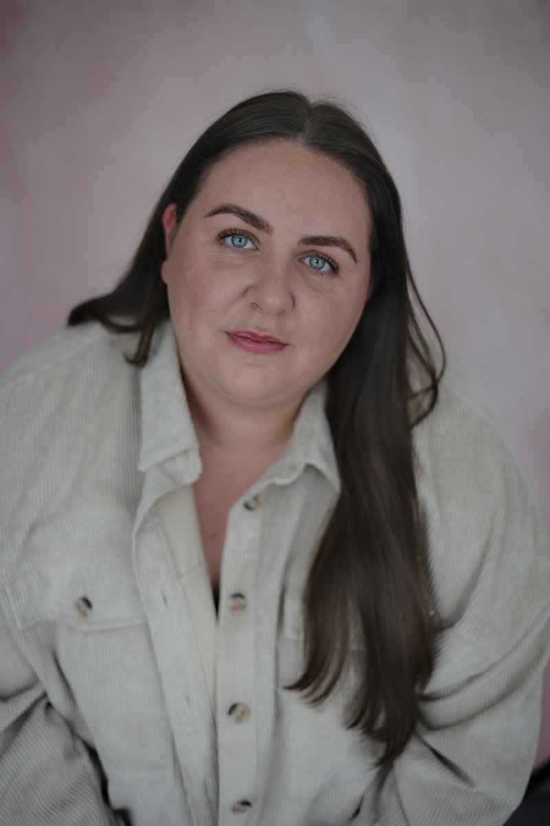 &amp;she’s back!!!🎥🎭✨ Which headshot is your favourite?