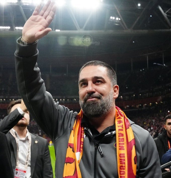 galatasaray’ın özevladı arda turan dünya çapında bir hoca olma yolunda ilerliyor, taş gibi takım yapmış, yürüyedur aslan hocam..