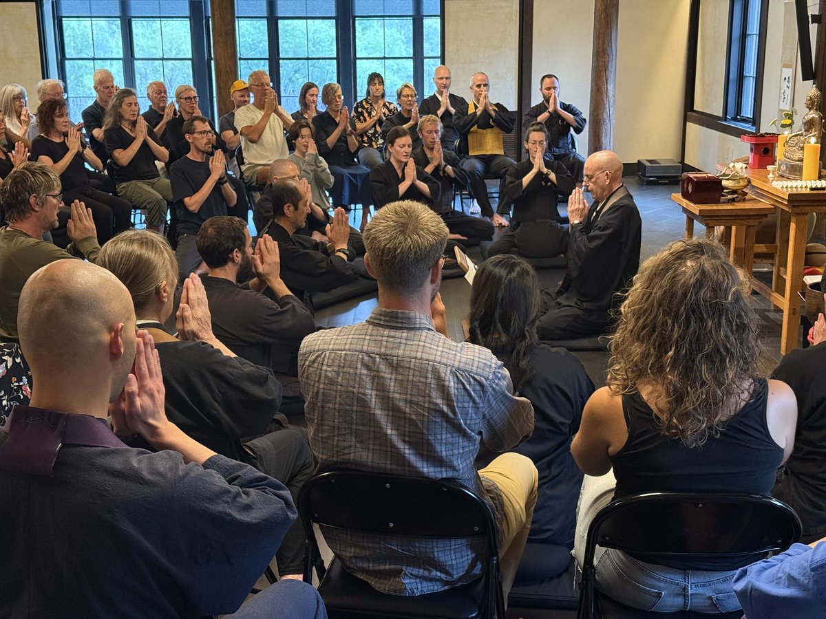 Photos from last night's Dharma Talk with Sensei Genzan.

Genzan has traveled from Japan to teach during the July Zen Circle. You can still join us for the Dōgen Seminar next weekend. Check the links for details 🙏

online, FREE: upaya.org/program/dogen-…

In person: