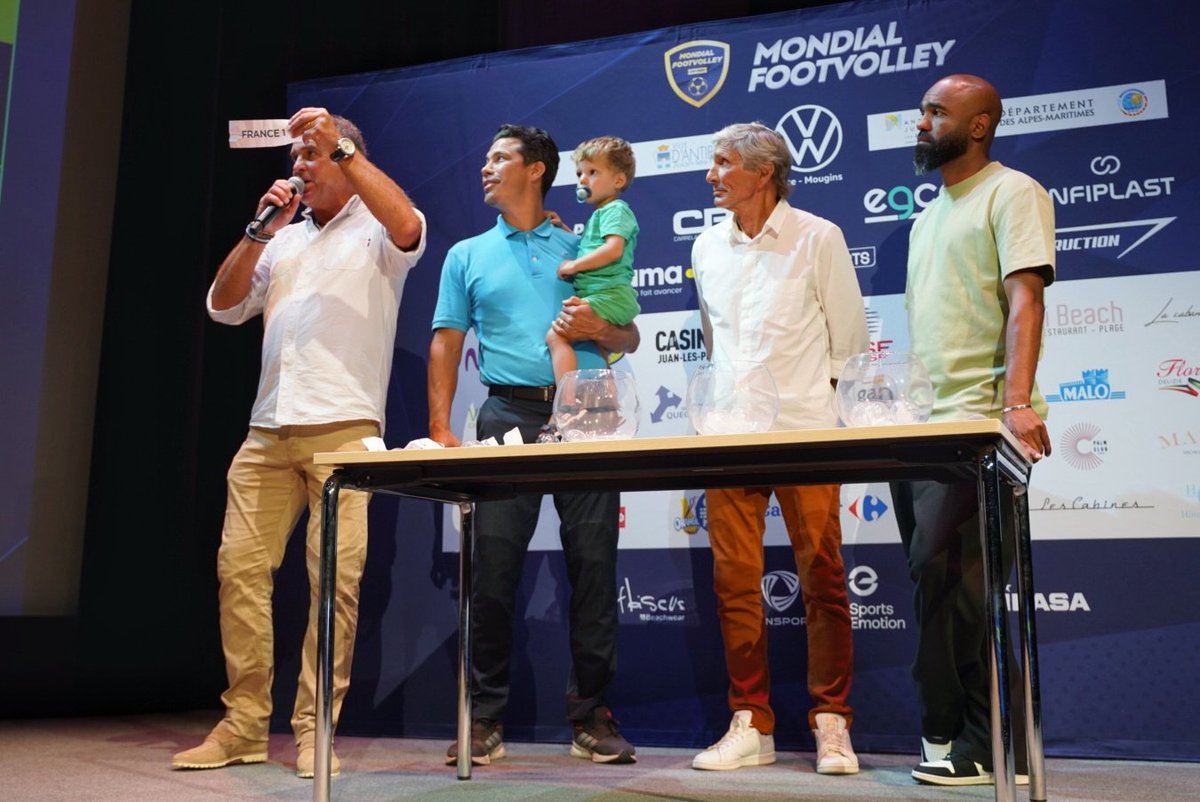 antibes_jlp's tweet image. ⚽️ Le Mondial de Footvolley d'#antibes est lancé avec la cérémonie d'ouverture et le tirage au sort en présence de @Jean Leonetti.
Rdv de vendredi à dimanche dès 17h pour ce grand événement entièrement gratuit où s'affrontent les 16 meilleures équipes du monde!!!
3 jours de grand…