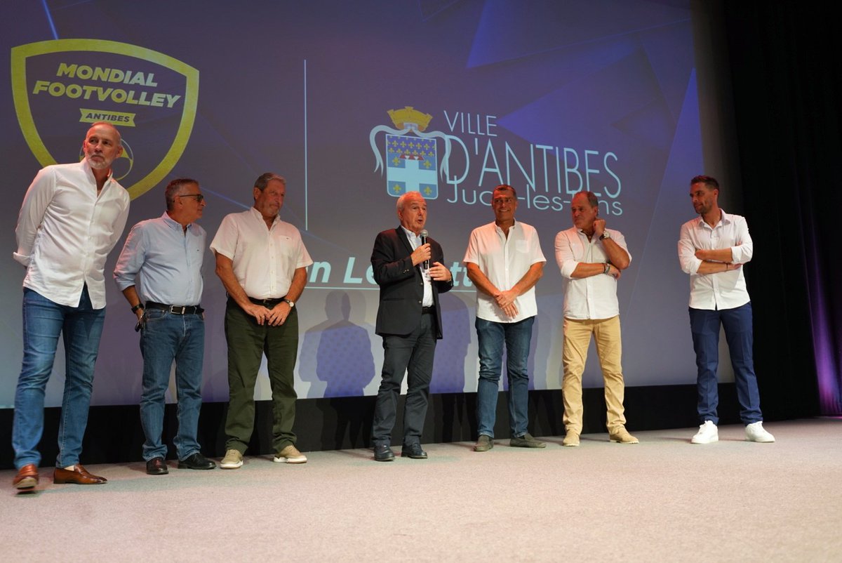 antibes_jlp's tweet image. ⚽️ Le Mondial de Footvolley d'#antibes est lancé avec la cérémonie d'ouverture et le tirage au sort en présence de @Jean Leonetti.
Rdv de vendredi à dimanche dès 17h pour ce grand événement entièrement gratuit où s'affrontent les 16 meilleures équipes du monde!!!
3 jours de grand…