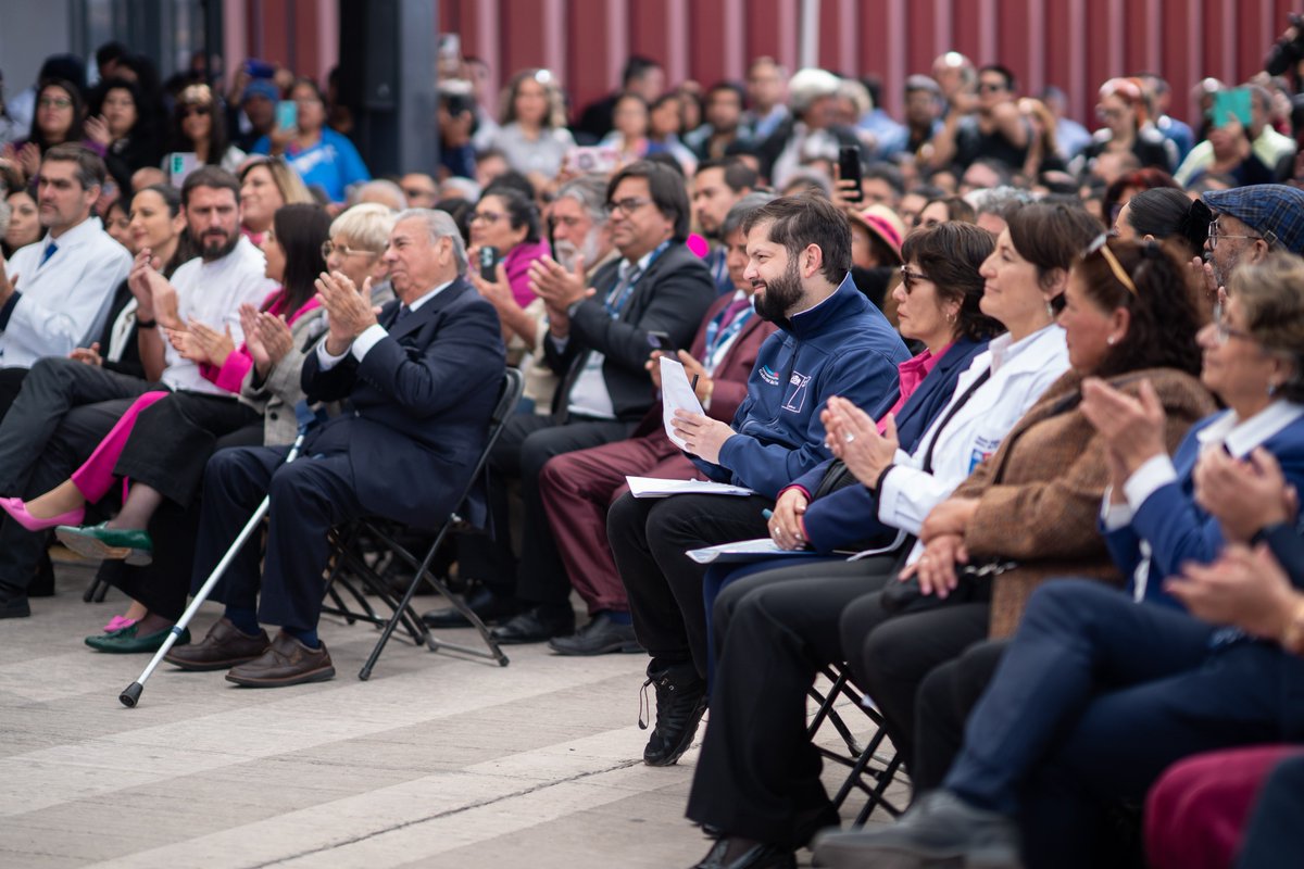 Hoy es un día histórico para Alto Hospicio. Junto al Pdte. <a href="/GabrielBoric/">Gabriel Boric Font</a> inauguramos un hospital largamente esperado: un símbolo de justicia territorial y equidad en salud. Por fin, esta comunidad cuenta con atención de calidad y con una infraestructura digna.