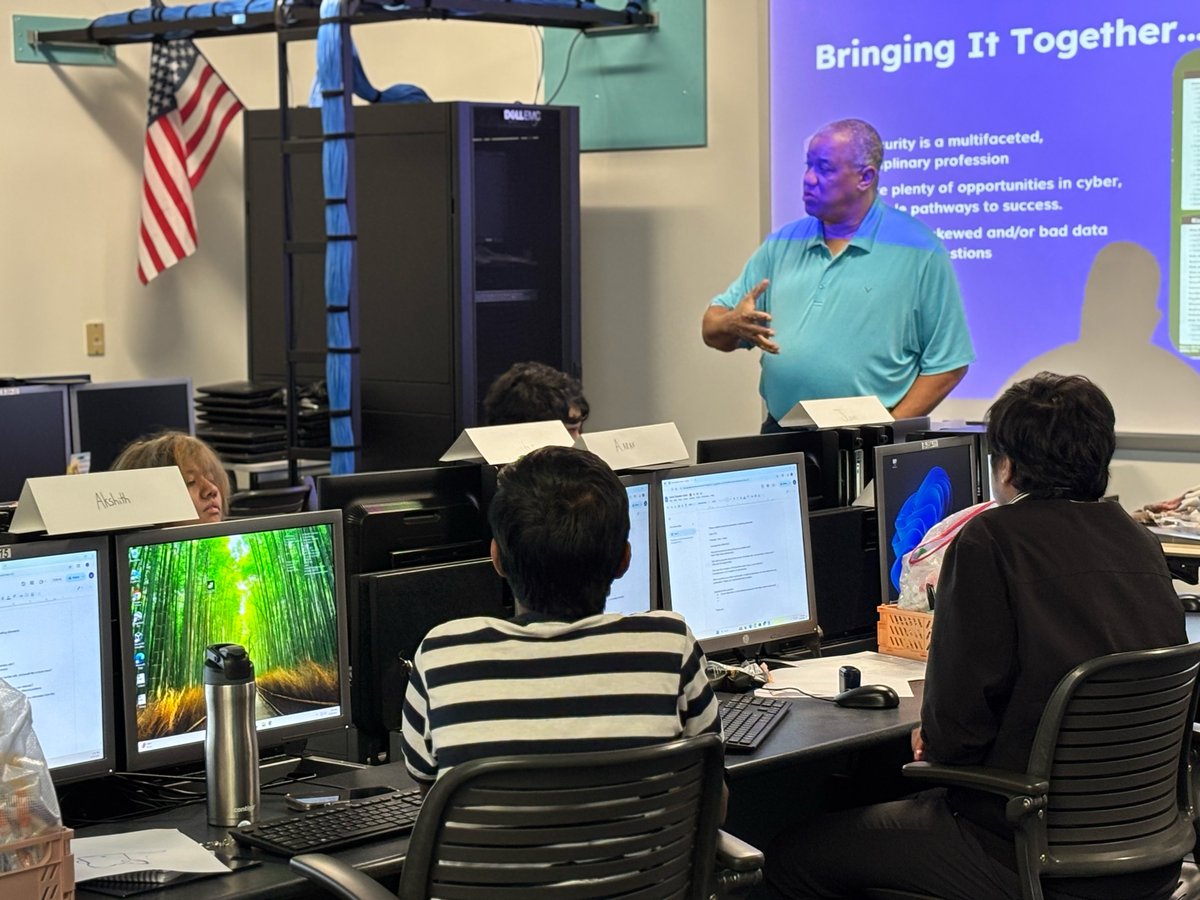 az_cyber's tweet image. This is real impact! Huge thanks to Kim Jones (top CISO, SANS Instructor, UC Berkeley Lecturer) for her incredible session at our Glendale Community College Intro to Cyber Bootcamp. Her one-on-one mentorship after the talk truly showed a deep investment in our students' futures!