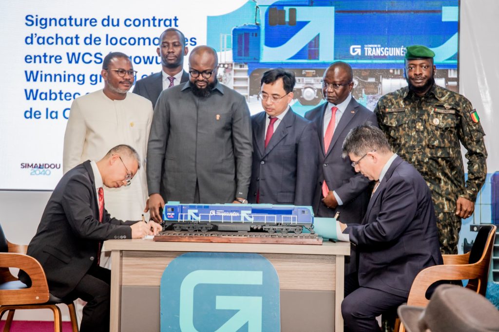 daye_med's tweet photo. 🇬🇳#CNRD #Simandou204 #program : The Minister Director of cabinet of the presidency of the Republic of Guinea excellency Mr Djiba Diakité @djisanfina . https://t.co/ydab8pRoh3