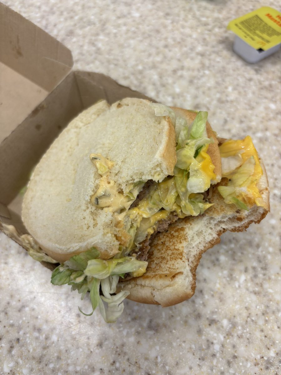 That’s a new way to make a #BigMac…. I would have gone two top buns <a href="/McDonalds/">McDonald's</a> but whatever…