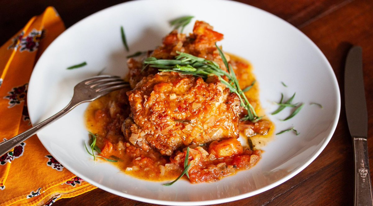 giangiskitchen's tweet photo. Comfort food, elevated! π
This Tarragon Chicken is rich, tender, and simmered in white wine + tarragon tomato sauce.
Perfect for cozy nights in.
https://t.co/PMrnGiAkzj
#recipe #food #cooking #dinner #TarragonChicken #ComfortFood #GiangisKitchen #EasyDinner #FrenchInspired https://t.co/9r1c6yPo76