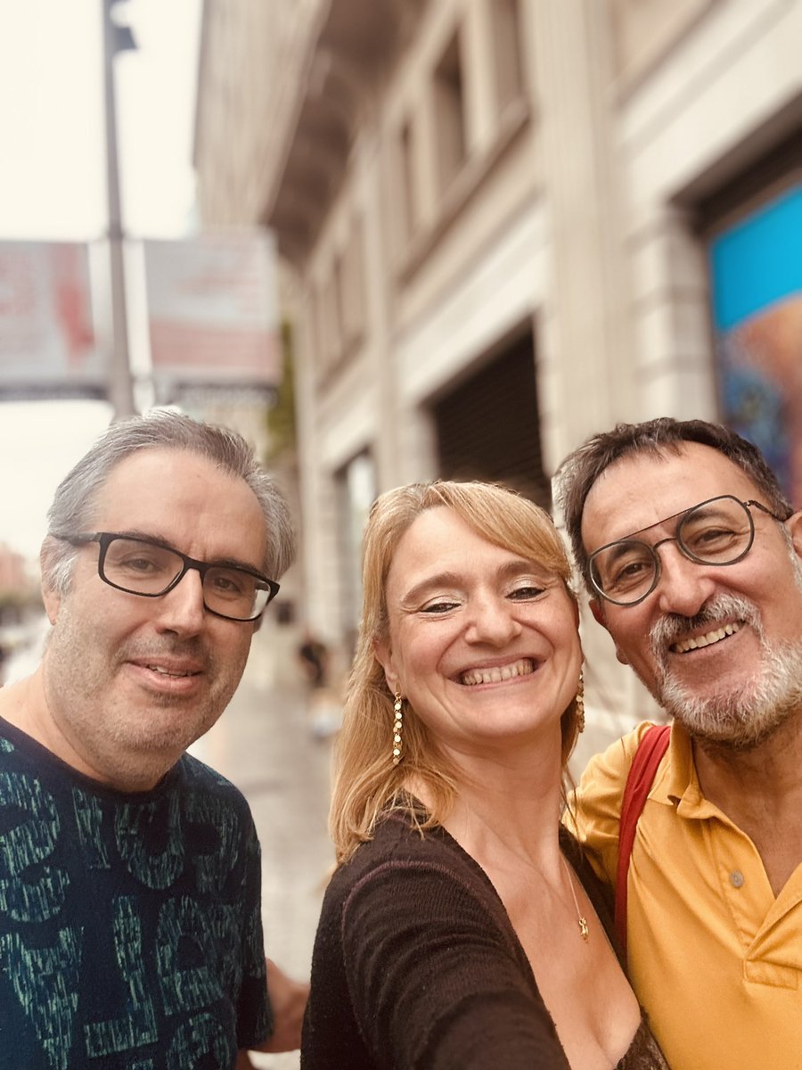eulalia ara (@eulalia_ara) on Twitter photo És un veritable goig compartir temps, conversa, rialles, anècdotes, estimació amb tu, <a href="/xgraset/">Xavier Grasset i Foraster</a> !
Sempre és un bon tàndem, l’amistat i la literatura!
Moltíssimes gràcies per tot!
Una immensa abraçada i molt bones vacances! És un veritable goig compartir temps, conversa, rialles, anècdotes, estimació amb tu, <a href="/xgraset/">Xavier Grasset i Foraster</a> !
Sempre és un bon tàndem, l’amistat i la literatura!
Moltíssimes gràcies per tot!
Una immensa abraçada i molt bones vacances!
