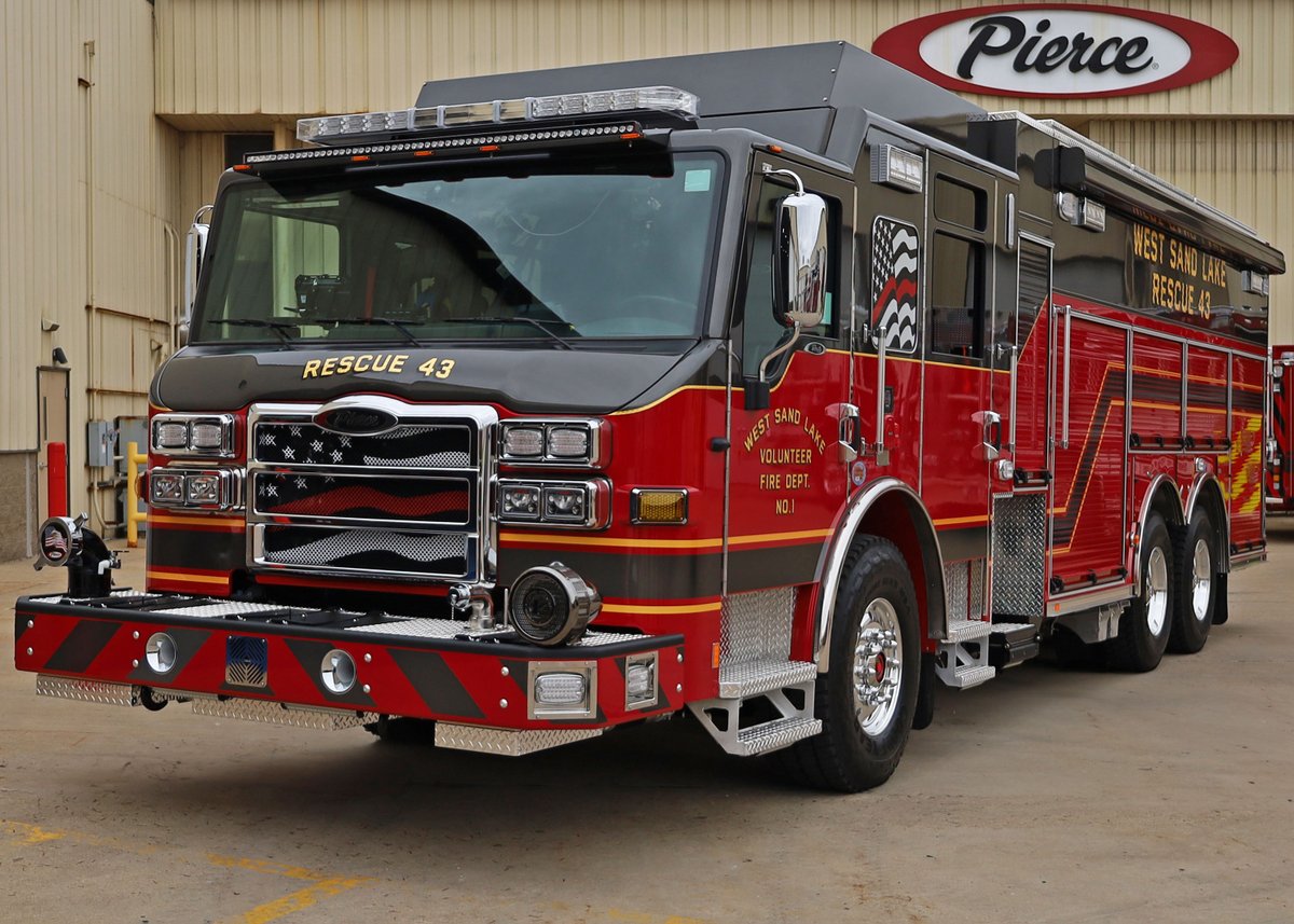 PierceMfg's tweet image. West Sand Lake Fire Department’s #Velocity Dry-Side #Tanker meets the needs of today and is prepared for their community’s future, receiving their first Pierce apparatus.⁠