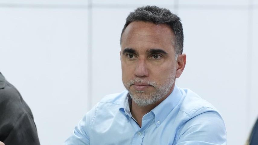 Como garante de derechos y en línea con la estrategia "Diálogo para Construir Consensos", una comisión de la <a href="/PGN_COL/">Procuraduría General de la Nación</a> participa en reunión que busca salidas a la crisis del servicio de Metrolínea, en Bucaramanga. Se requieren medidas alternas para garantizar la movilidad.