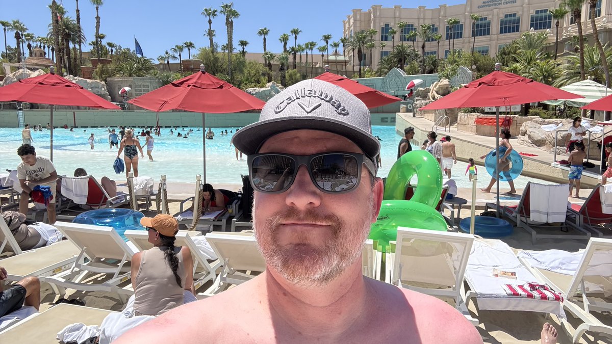 TangaroaJoel's tweet image. Day 2 of trying to not get burned.