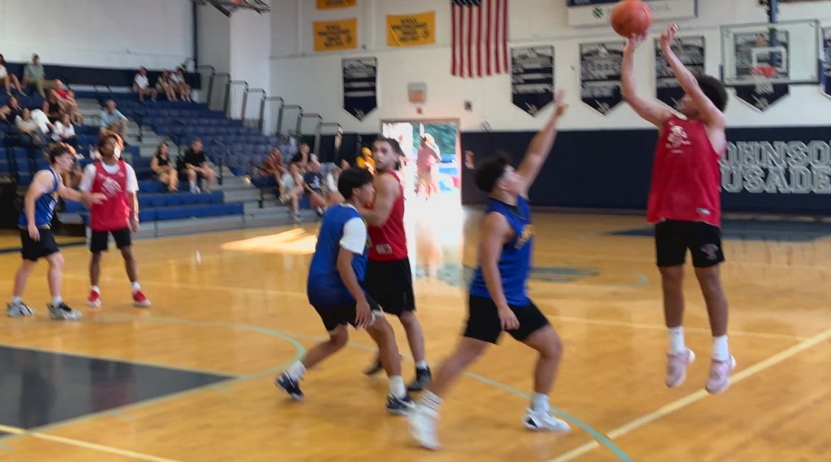 gmchoops's tweet image. Watch Bryham Paulino Highlight Reel - Tri-County Summer League - July 22-23, 2025. @PAmboyHoops
#njhoops #gmchoops #amboyhoops #bryhampaulino