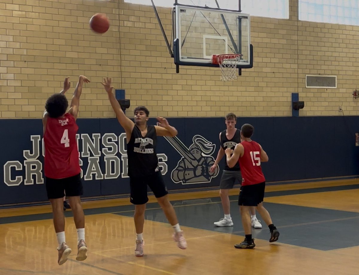 gmchoops's tweet image. Watch Bryham Paulino Highlight Reel - Tri-County Summer League - July 22-23, 2025. @PAmboyHoops
#njhoops #gmchoops #amboyhoops #bryhampaulino